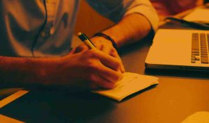 Expert providing help with thesis writing for a graduate student