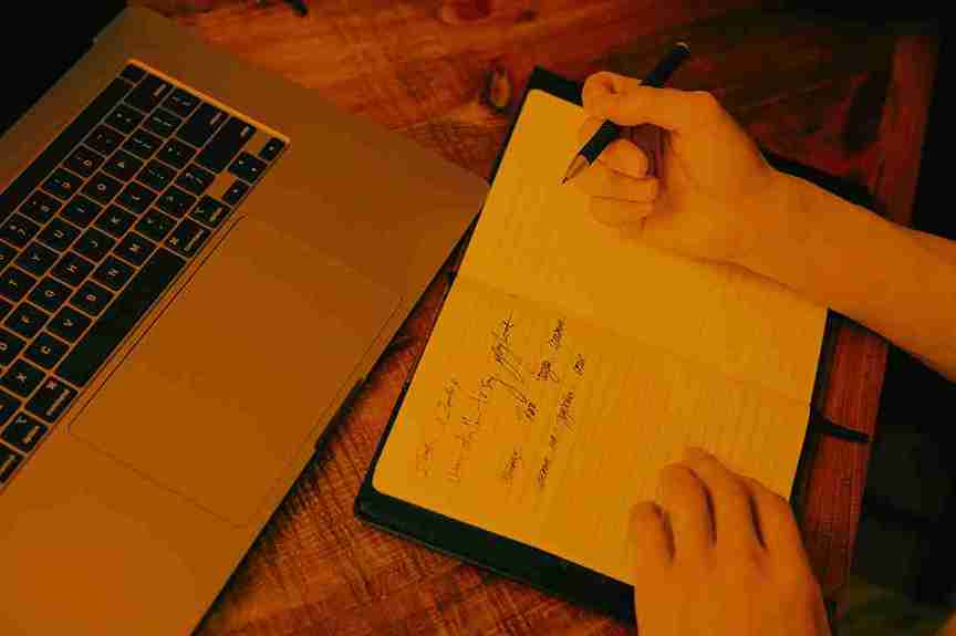 PhD student receiving affordable biostatistics help and SPSS support for thesis data analysis