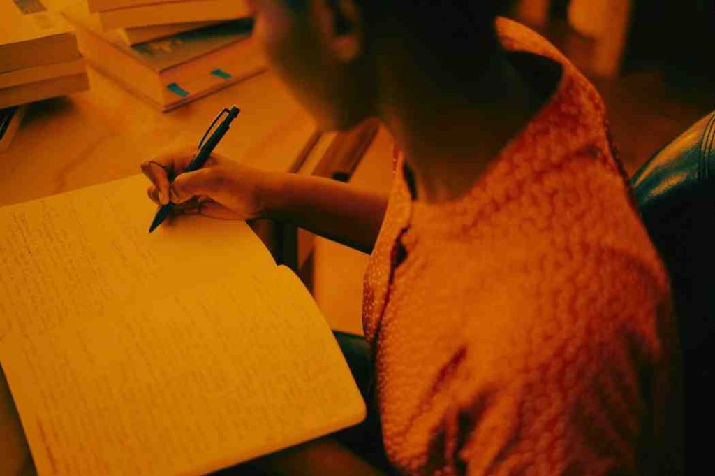 PhD expert offering academic writing services in India for journal publication.