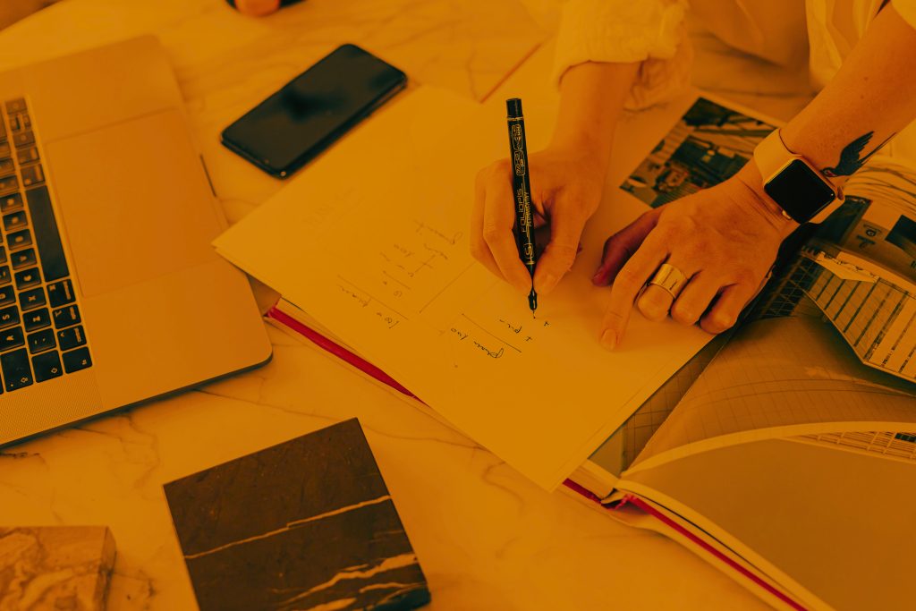 Student calculating research sample size using G*Power for thesis